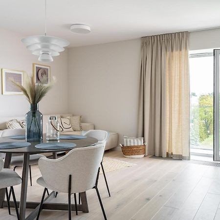 Yacht Park With Sea View By Lion Apartments Gdynia Ngoại thất bức ảnh