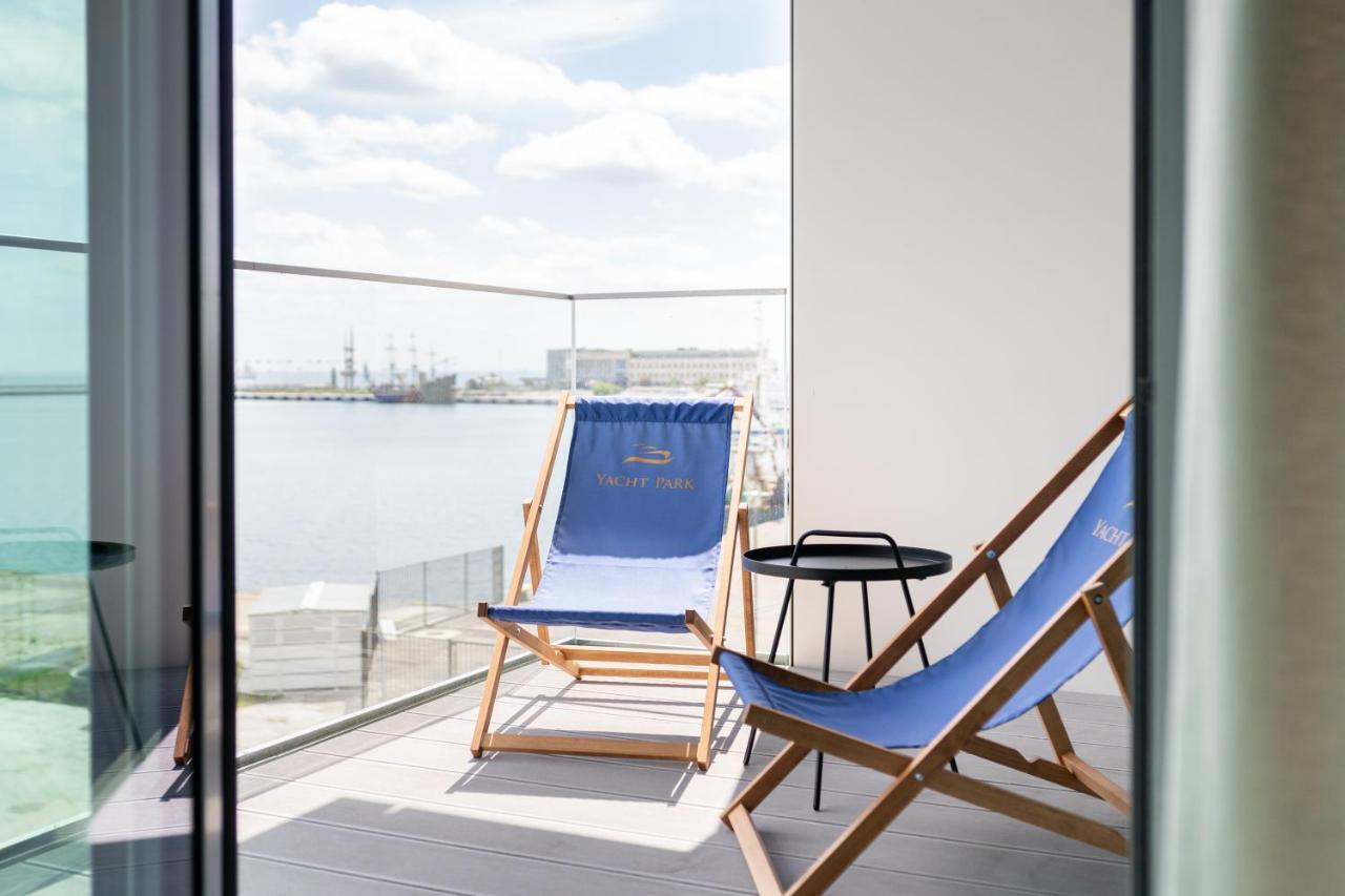 Yacht Park With Sea View By Lion Apartments Gdynia Ngoại thất bức ảnh